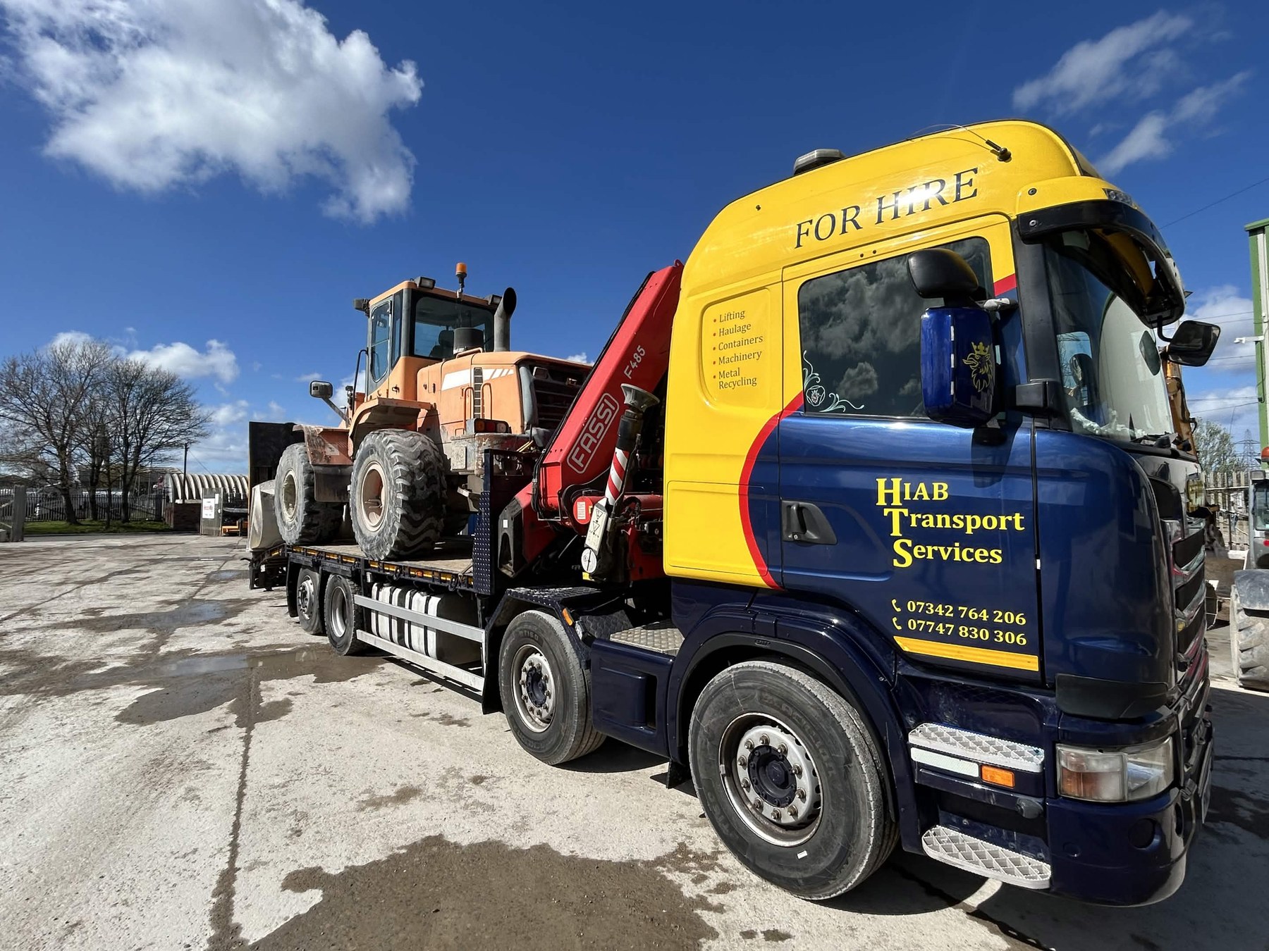 HIAB crane with wheel loader
